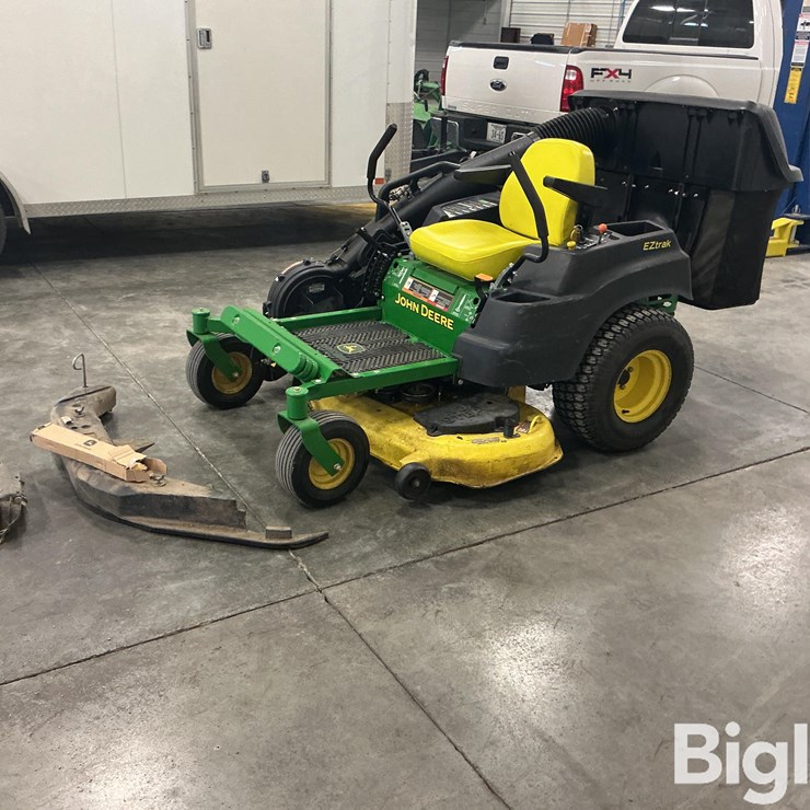 2012 JOHN DEERE Z445