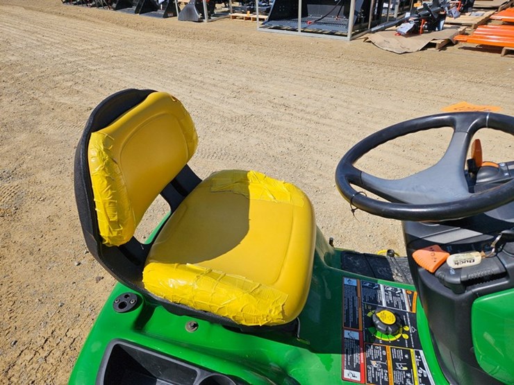 2009-john-deere-x320-image-18