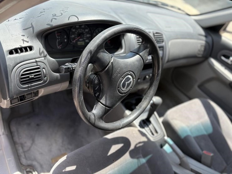 l1---2003-mazda-protege-lx-image-11