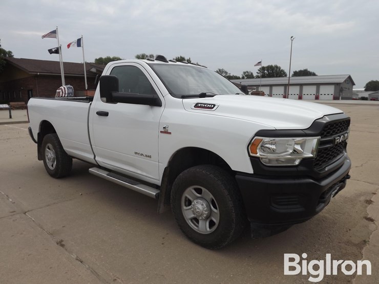 2019-ram-3500-tradesman-image-3