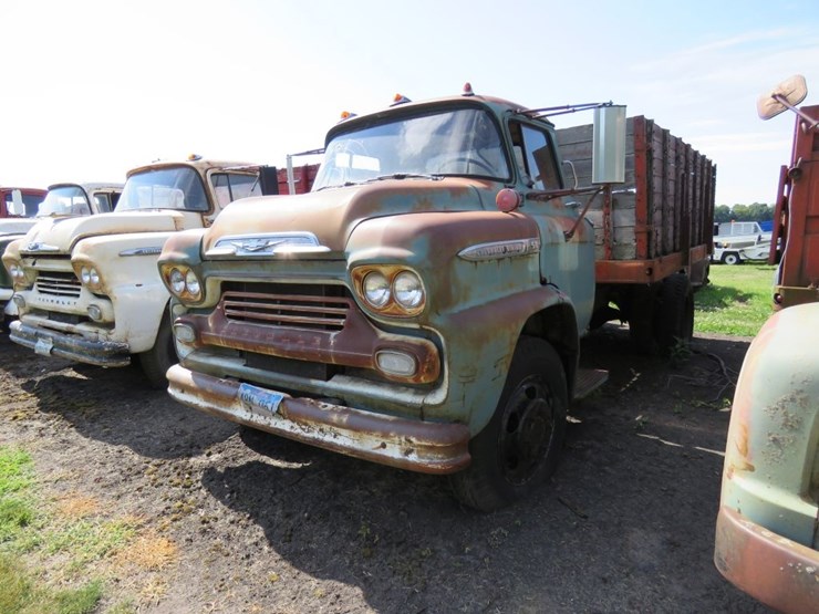 1959-chevrolet-50-image-3