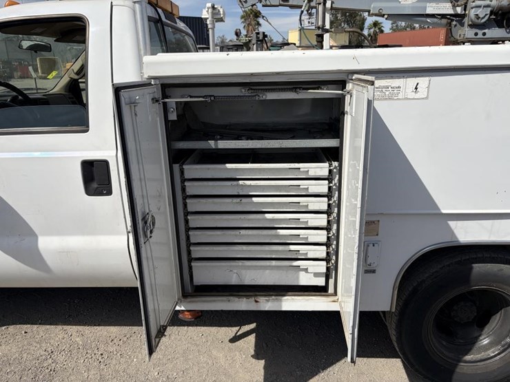 2001-ford-f350-image-24