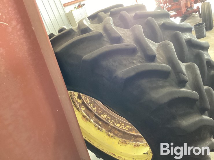 john-deere-520-image-6