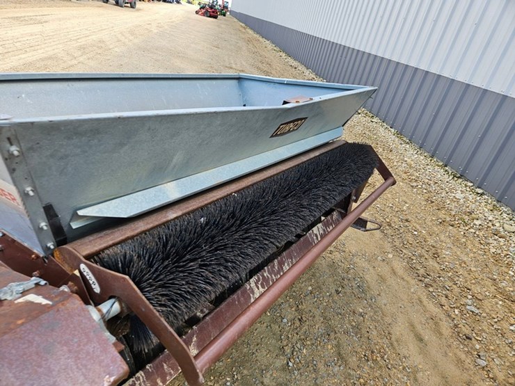 #12-•-turfco-meter-matic-iii-top-dresser-image-15