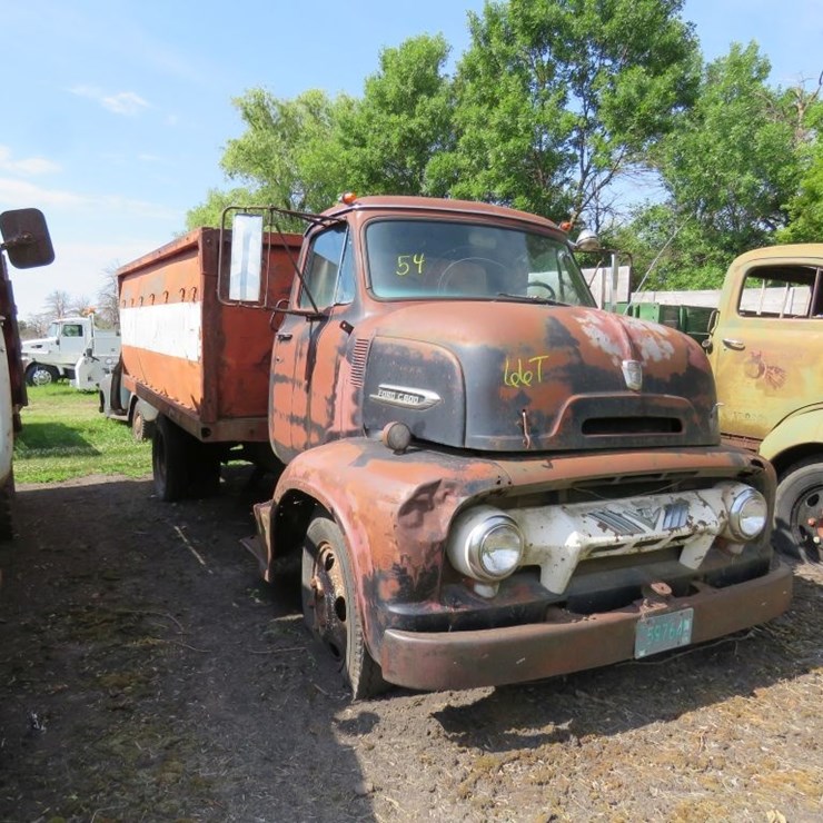 1954 FORD C600