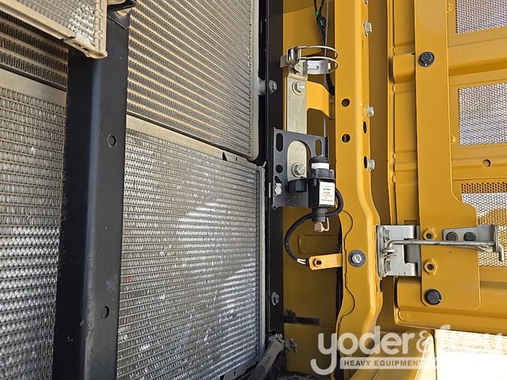 2019-caterpillar-336-image-37