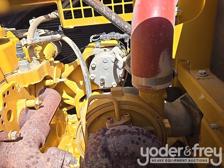 2019-caterpillar-336-image-60