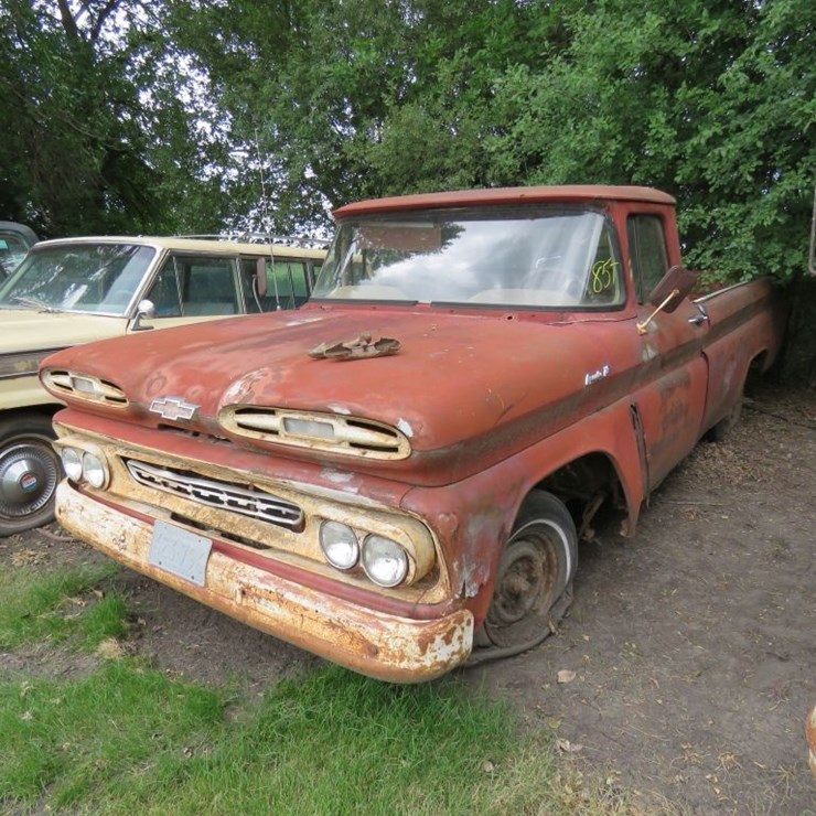 1961 CHEVROLET APACHE