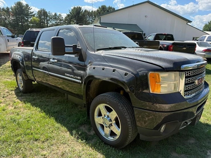2013-gmc-denali-hd-image-2