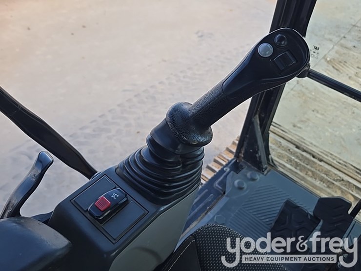 2019-caterpillar-336-image-73