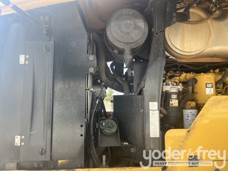 2016-caterpillar-926m-image-14