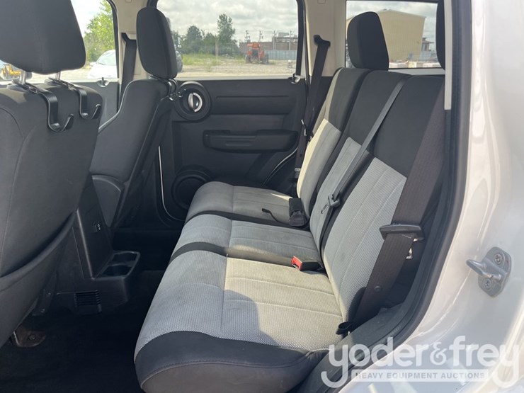 2008-dodge-nitro-image-28