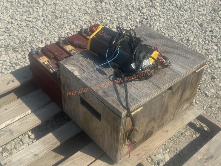 battery-box,-marine-battery-charger-&-batteries-image-5