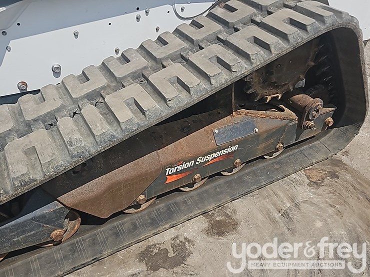 2022-bobcat-t870-image-18