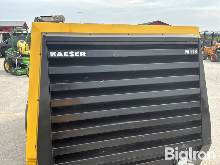 2022-massey-ferguson-730-image-11