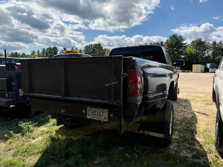 2001-dodge-ram-3500-image-3