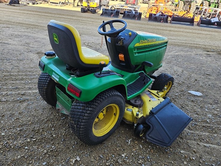 john-deere-245-image-5