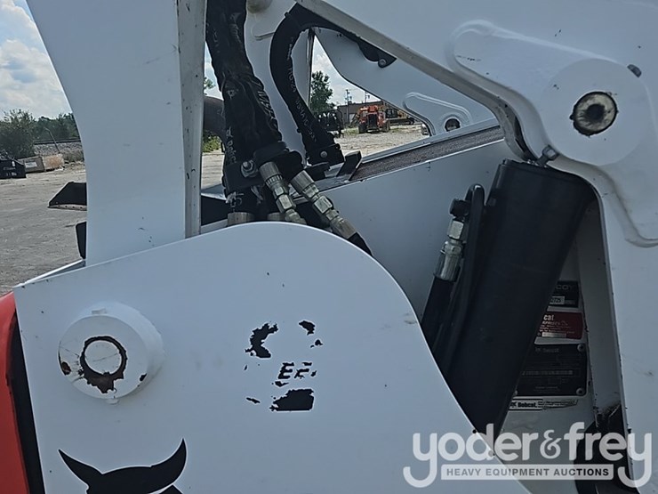 2020-bobcat-t870-image-19