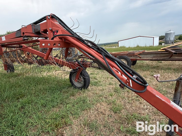2009-massey-ferguson-3983-image-12