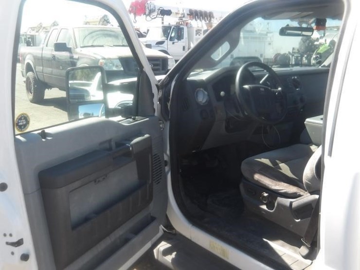 2011-ford-f350-image-11