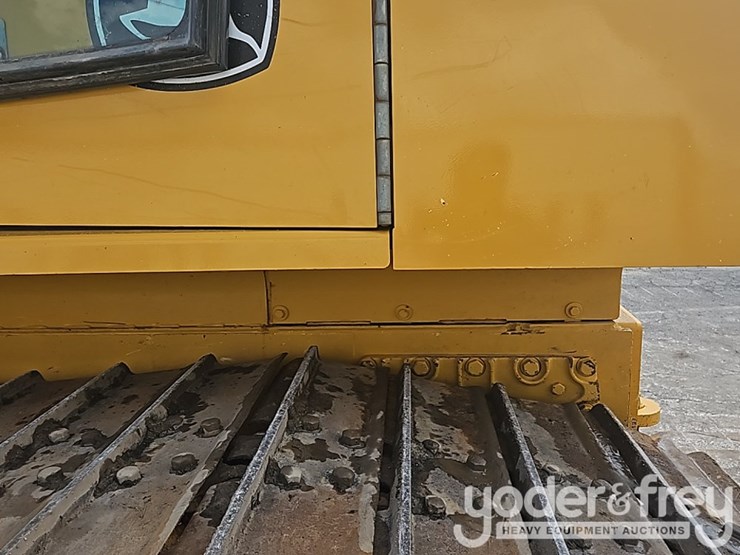 2013-deere-750k-lgp-image-30