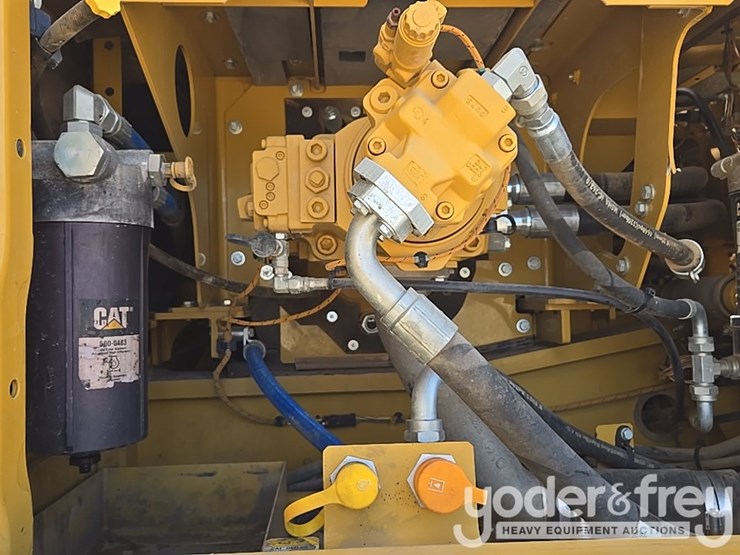 2019-caterpillar-336-image-39