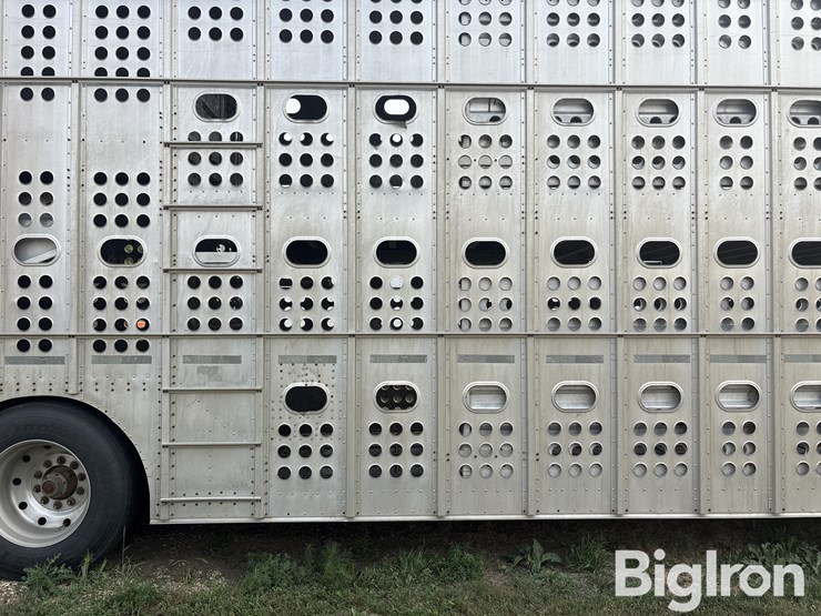 1994-merrit-48x102-t/a-livestock-trailer-image-19