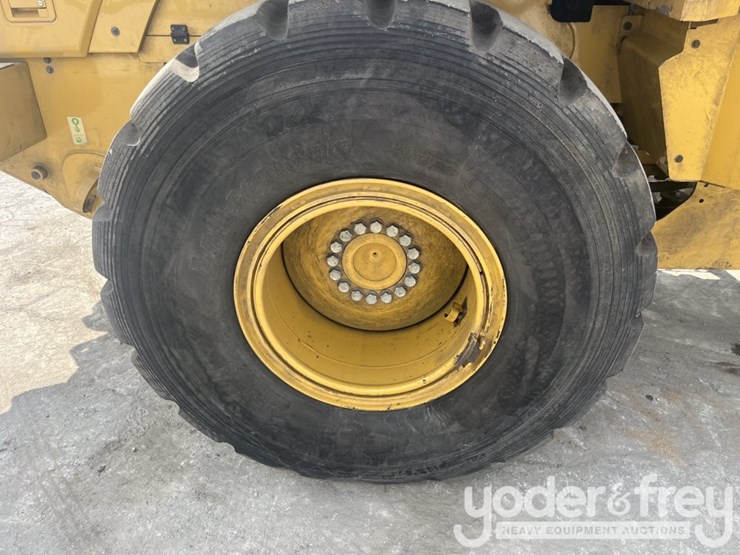 2016-caterpillar-926m-image-12