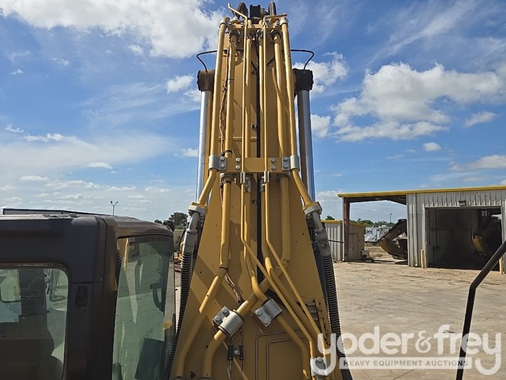 2019-caterpillar-336-image-54