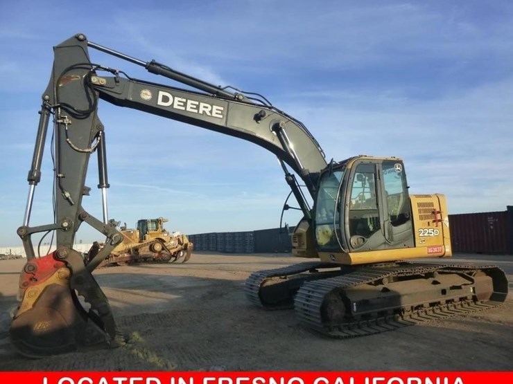 2011-deere-225d-lc-image-1