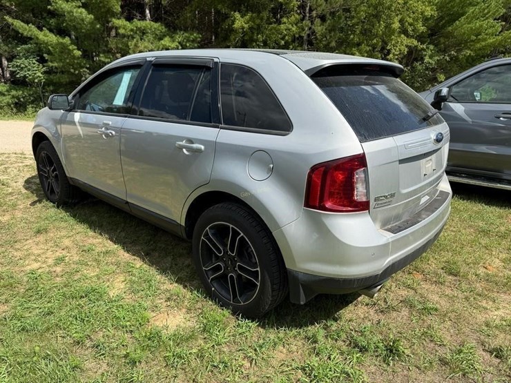 2014-ford-edge-image-4