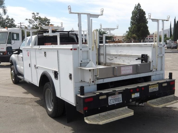 2011-ford-f550-image-4