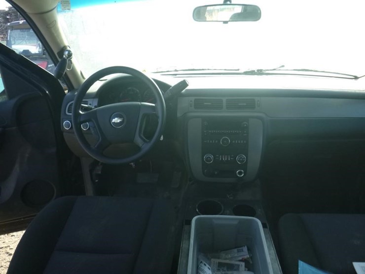 2014-chevrolet-tahoe-image-9