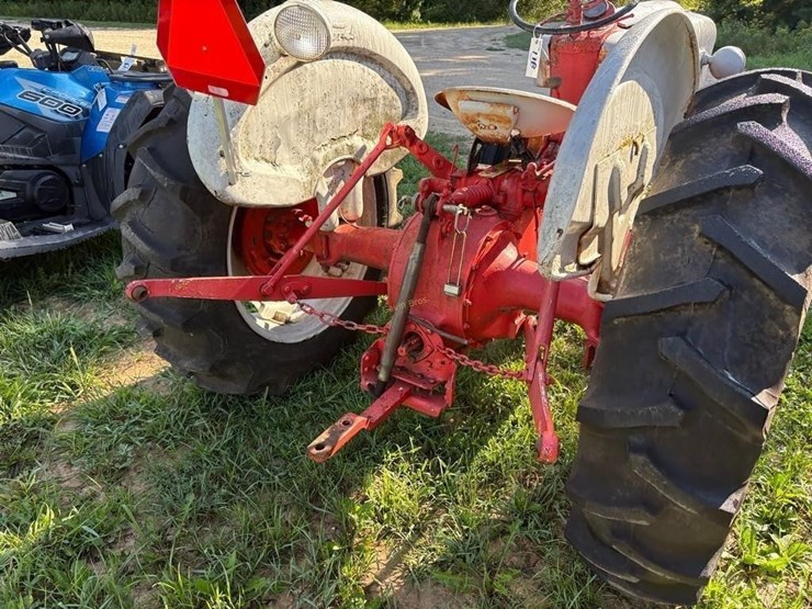 ford-tractor-image-8