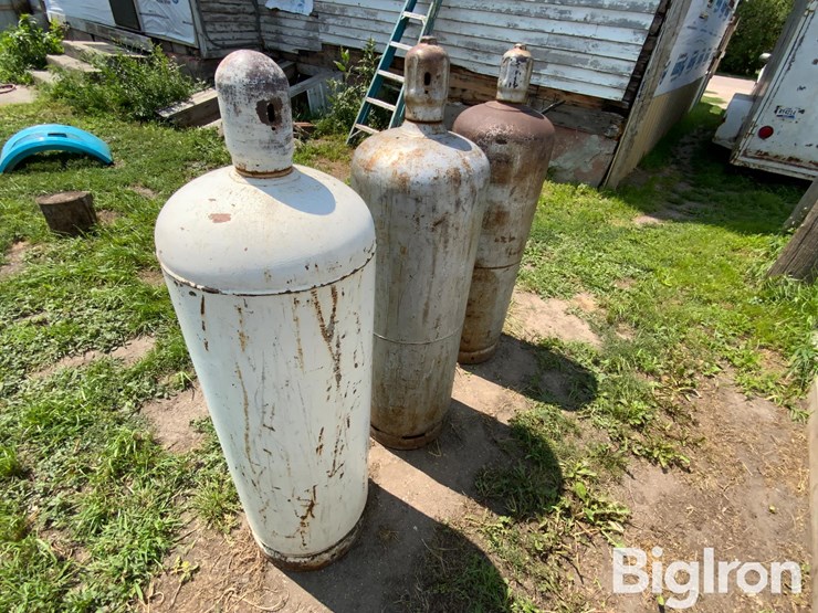 steel-100lb-propane-tanks-image-5