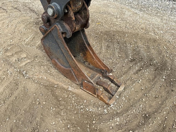2011-bobcat-e50-image-8