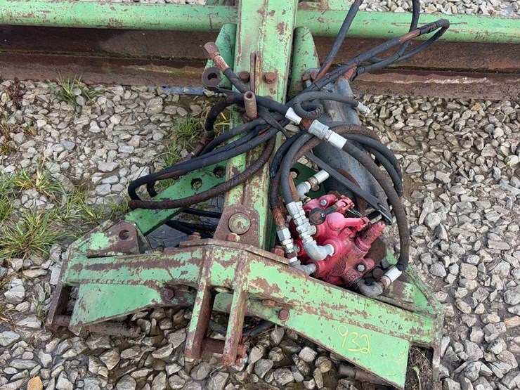 john-deere-10-image-3