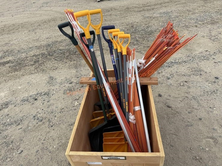 asst.-snow-shovels-&-reflective-rods-image-2