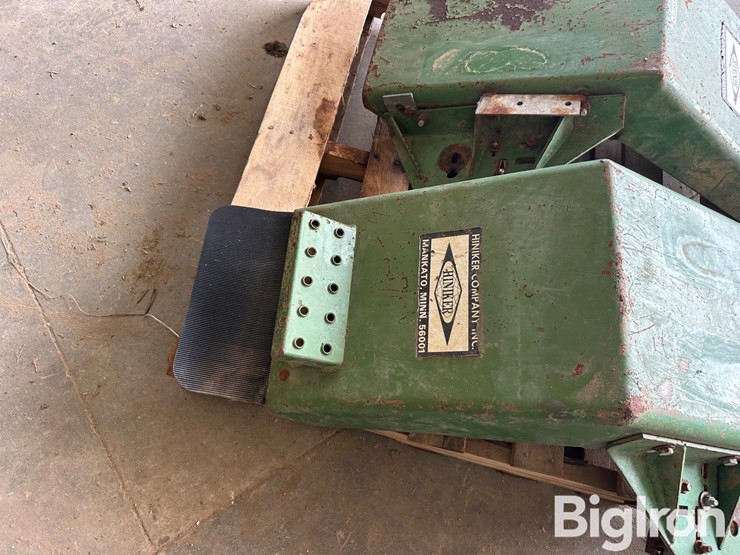 john-deere-4440-image-11