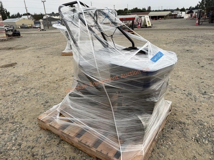 2--ice-melt-broadcaster-image-1