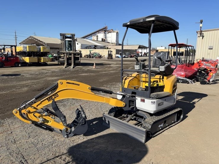2026-me20-hydraulic-excavator-image-1