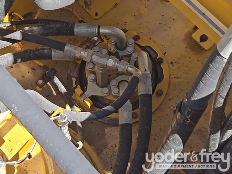 2019-caterpillar-336-image-51