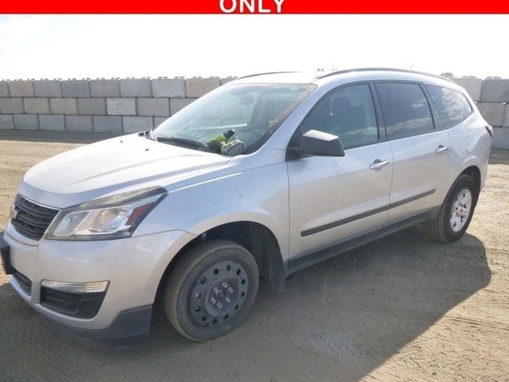 2016-chevrolet-traverse-image-1
