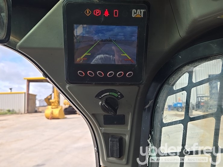 2020-caterpillar-272d-image-49