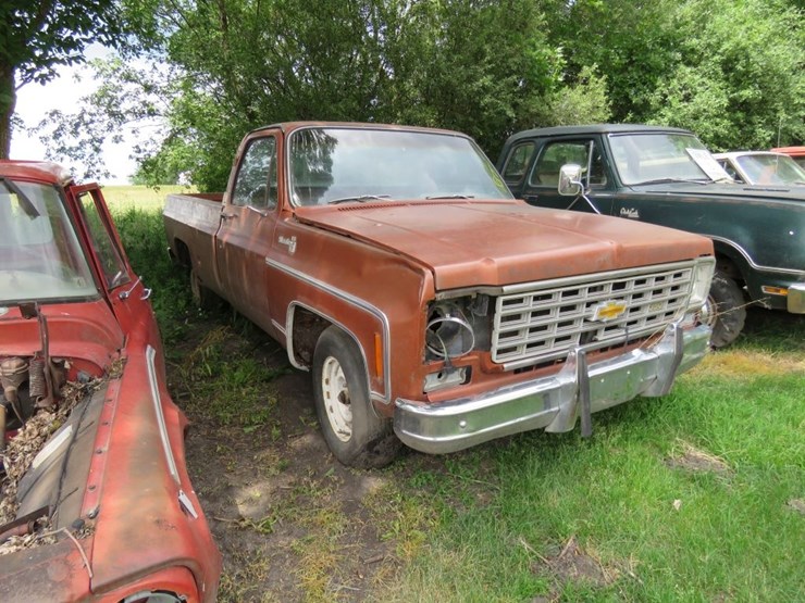 1975-chevrolet-c10-image-3