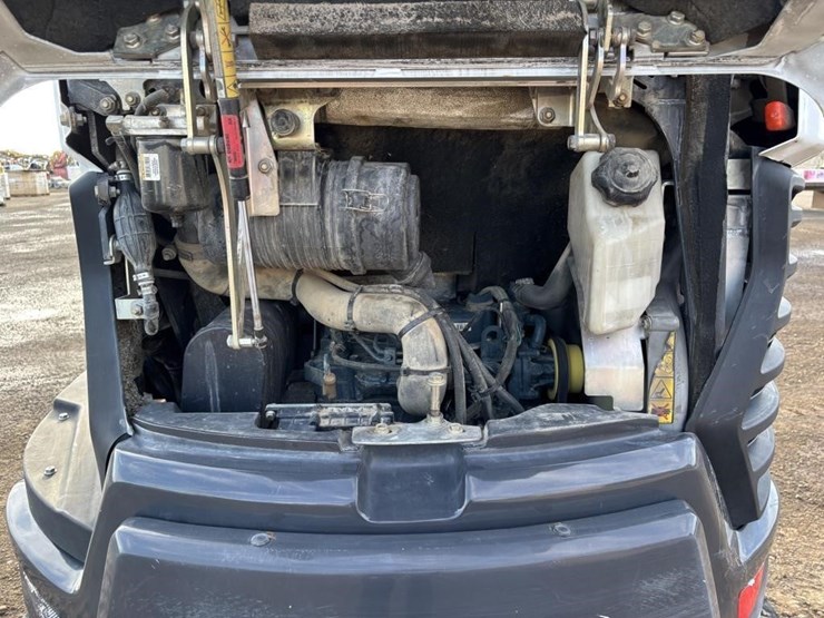 2021-bobcat-e26-image-47
