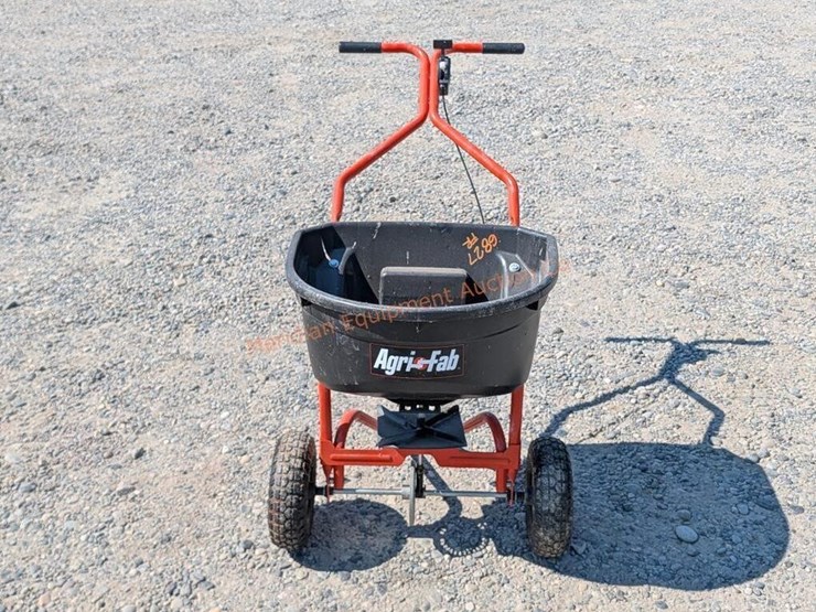 agri-fab-spin-spreader-image-2