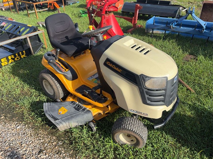 cub-cadet-ltx1042kw-image-2