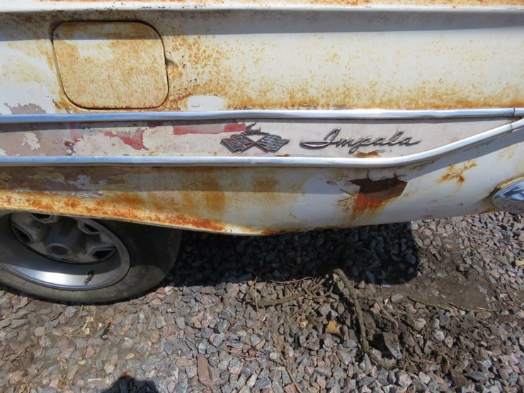 1961-chevrolet-impala-bubbletop-image-10