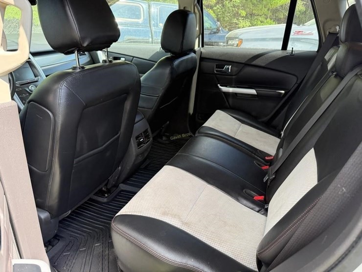2014-ford-edge-image-5
